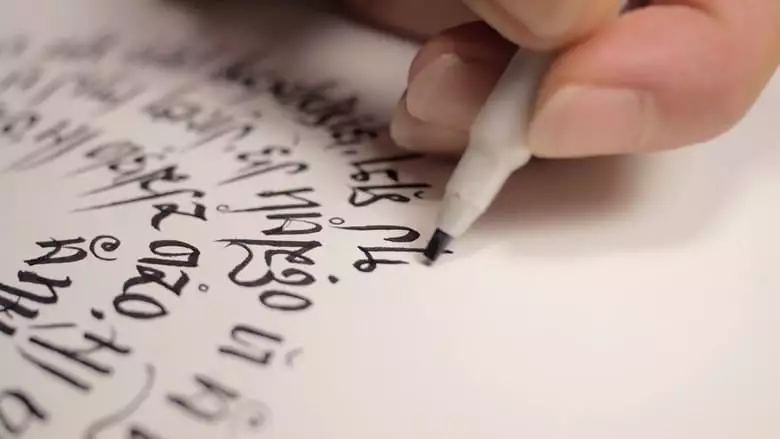 Conlanging: The Art Of Crafting Tongues (2017)