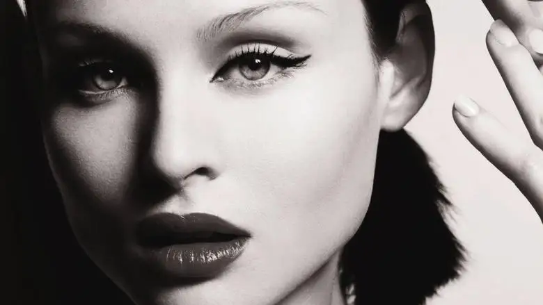Watch My Lips (2003)