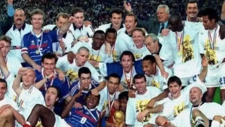 Les Yeux Dans Les Bleus (1998)
