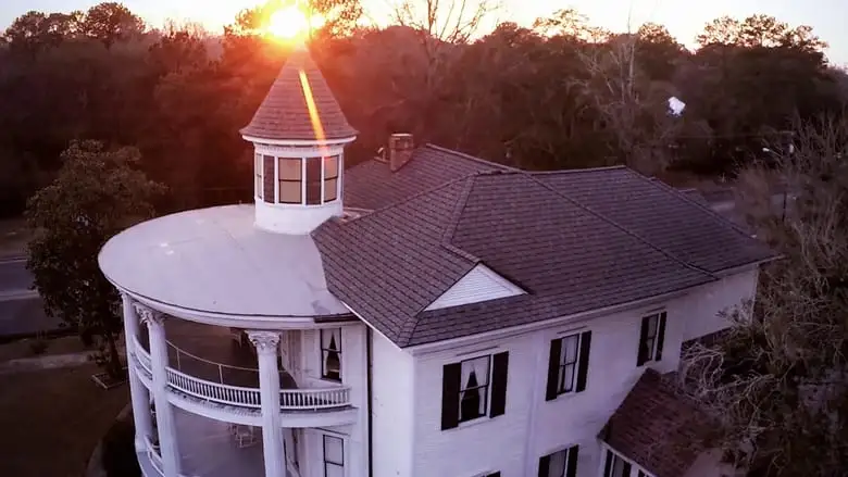 The Real Haunted Mansion (2020)