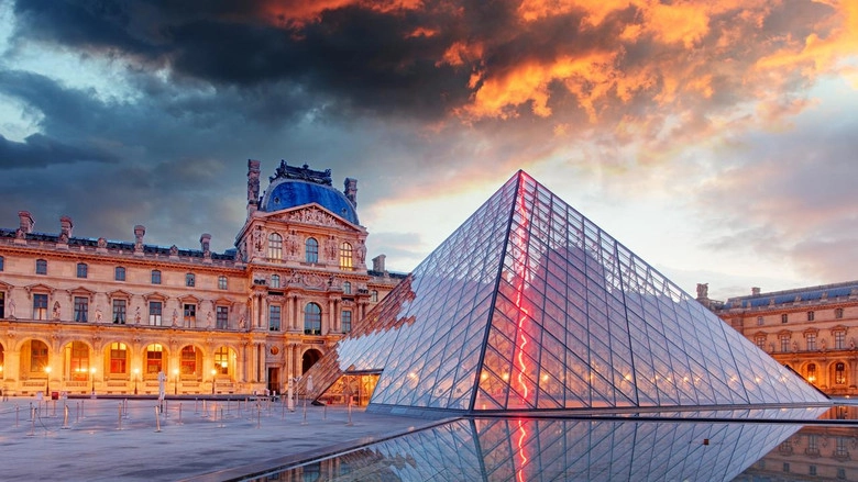 Le Louvre Demenage (2020)