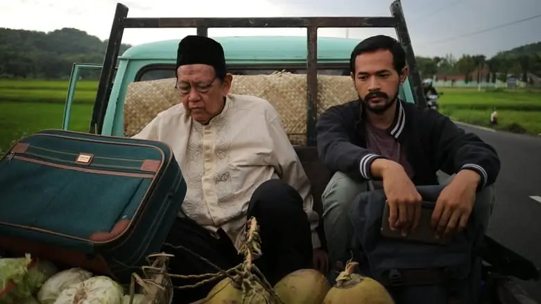 Mencari Hilal (2015)