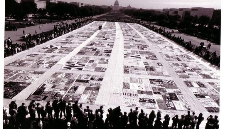 Common Threads: Stories From The Quilt (1989)