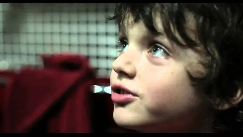 Cronaca Di Un Assurdo Normale (2012)