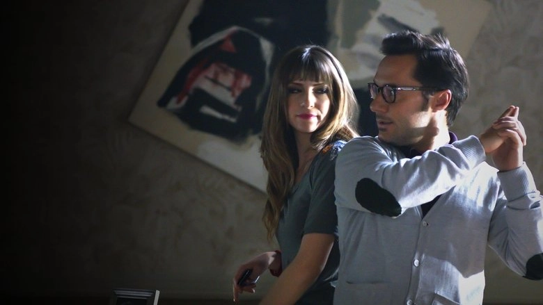 Extranos En La Noche (2012)