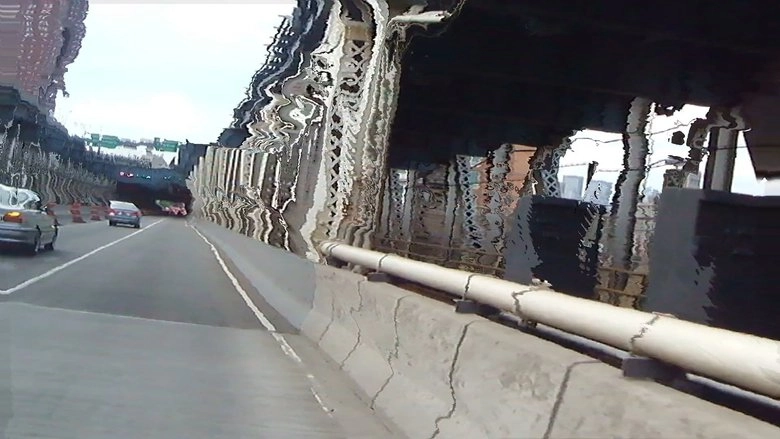 MOVING ROAD (2019)