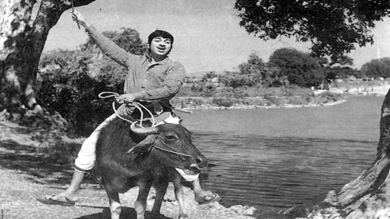 Sampathige Saval (1974)