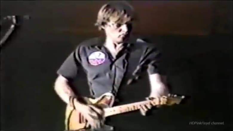 Pink Floyd - Divided We Fall - The Wall: Live At Earl's Court (2012)