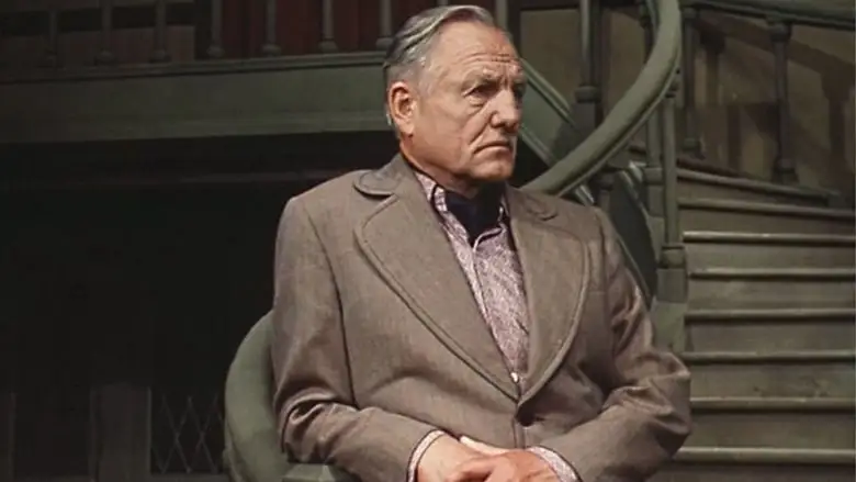 Nave Zem Buras (1976)