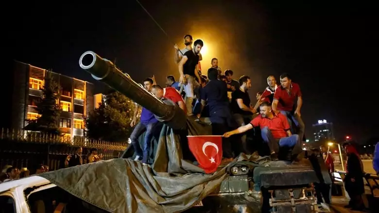Kampf Auf Der Bosporus-Brucke - Die Turkei Und Der Gescheiterte Putschversuch (2021)