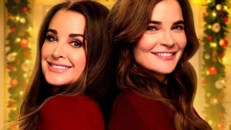 The Housewives Of The North Pole (2021)