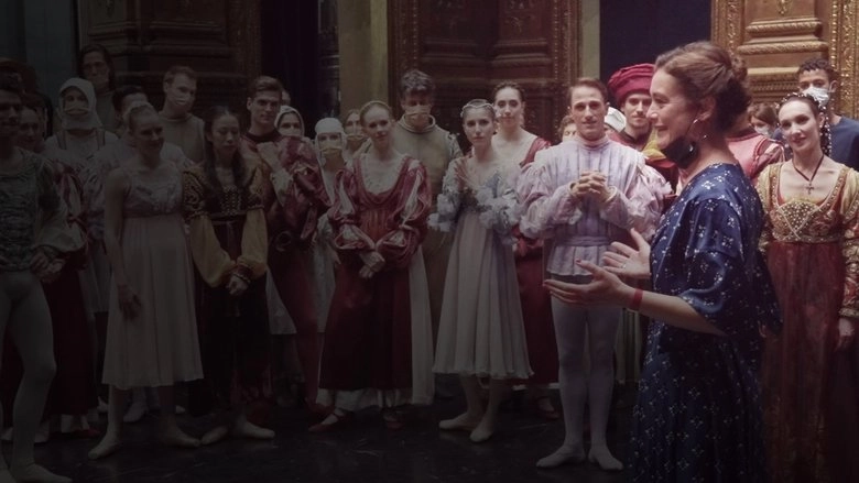 Opera De Paris, Une Saison (tres) Particuliere (2021)