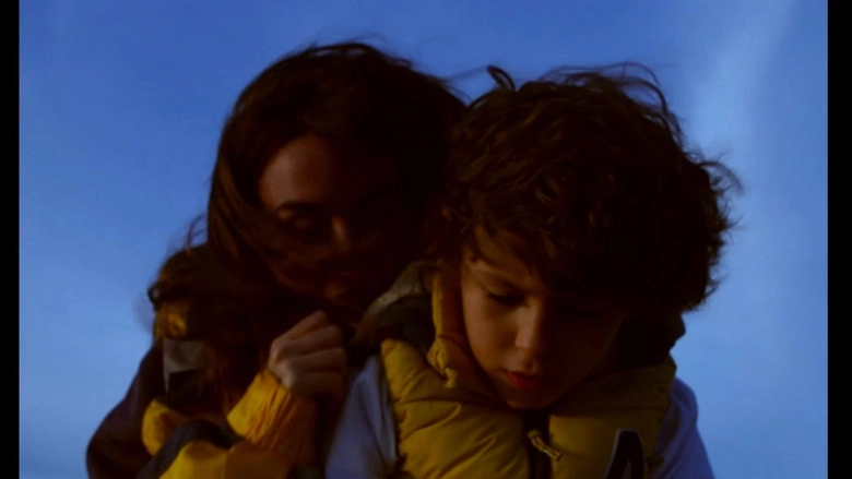 Una Mujer Frente Al Mar (2021)