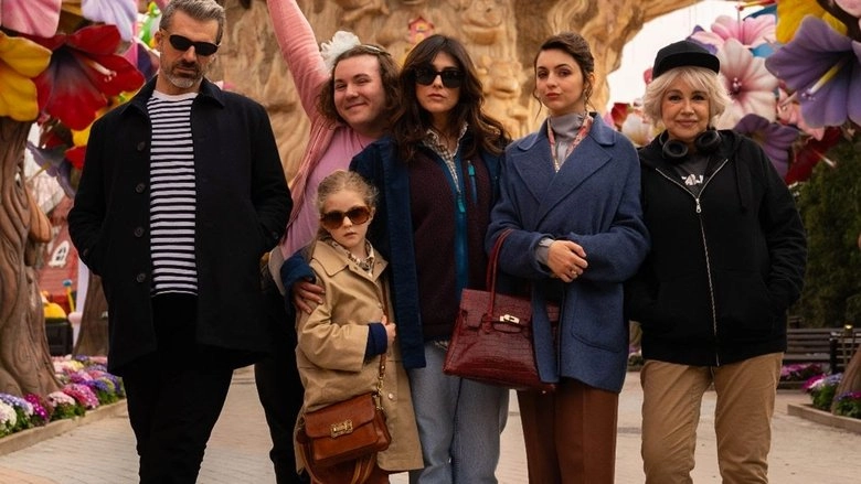 Una Famiglia Sottosopra (2025)