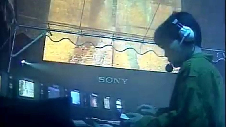 TV WAR (1986)