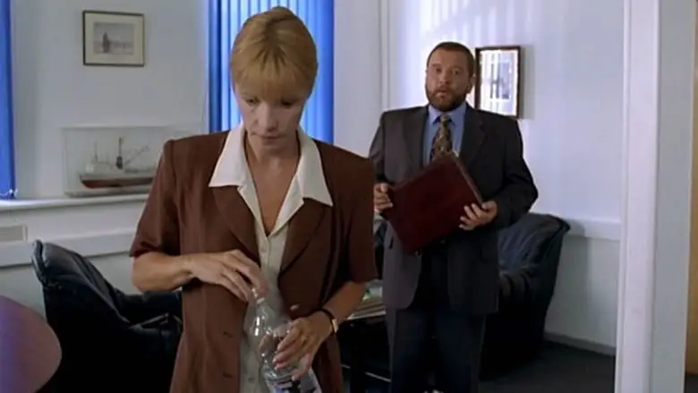 Zhenshchin Obizhat Ne Rekomenduetsya (2000)