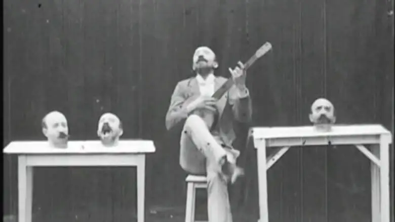 Four Heads Are Better Than One (1898)