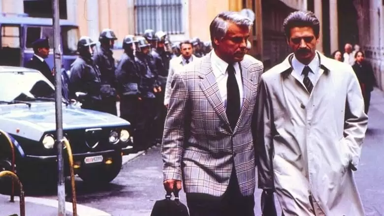 Un Eroe Borghese (1995)