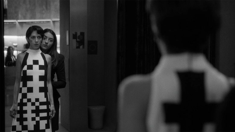 Deux Personnes Echangeant De La Salive (2025)