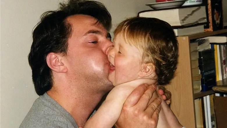 Dear Zachary: A Letter To A Son About His Father (2008)