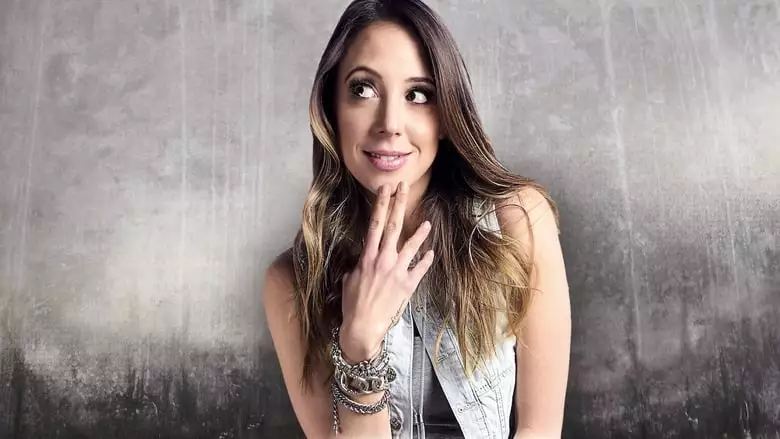 Sofia Nino De Rivera: Expuesta (2016)