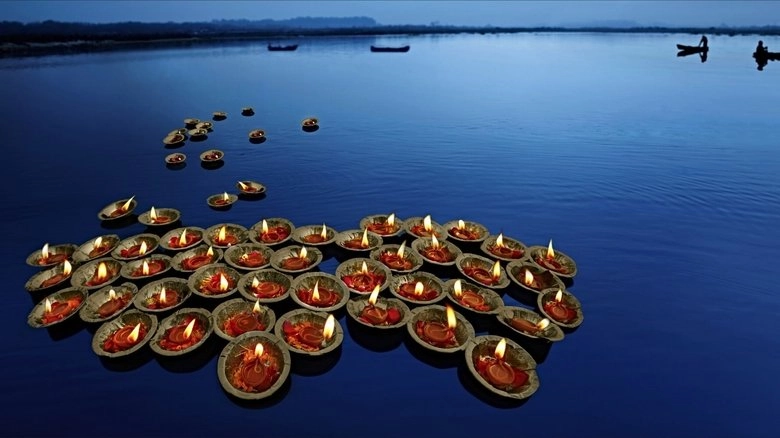Journey Into Buddhism: Dharma River (2003)