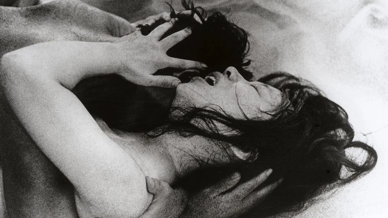 Woman In The Dunes (1964)