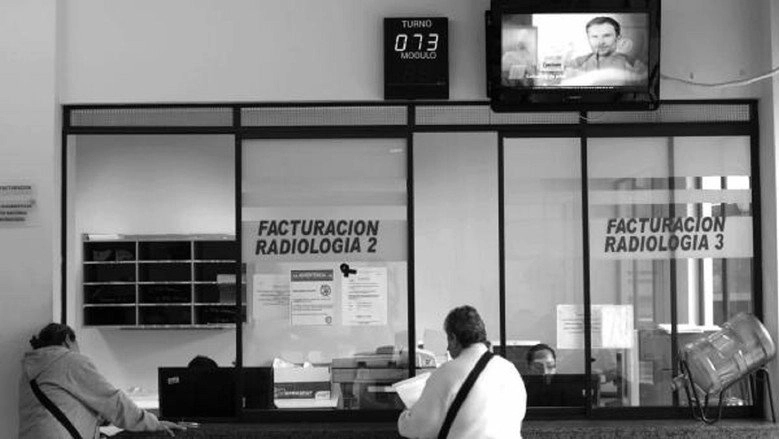 Hay Que Ser Paciente (2015)