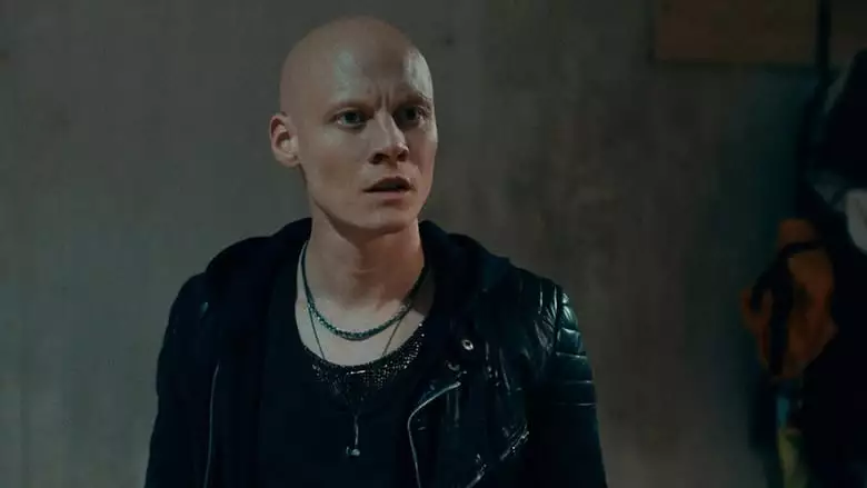 Undir Halastjornu (2018)