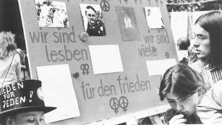 Out In Ost-Berlin: Lesben Und Schwule In Der DDR (2013)