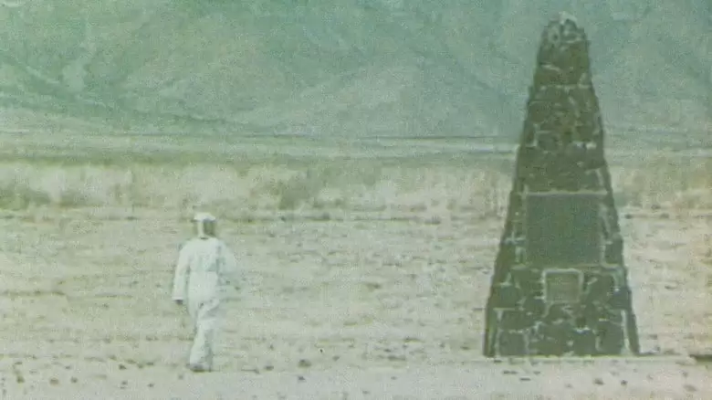 Wax, Or The Discovery Of Television Among The Bees (1991)