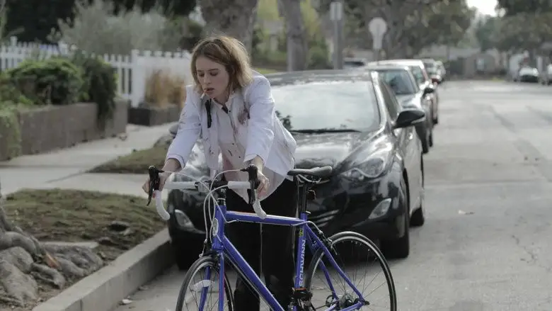 Izzy Gets The Fuck Across Town (2018)