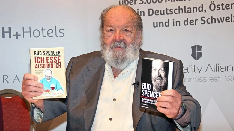 Bud Spencer Zu Gast Im Ramada Hotel In Berlin (2016)