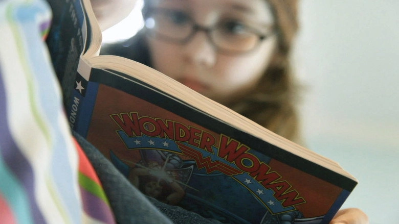 Wonder Women! The Untold Story Of American Superheroines (2012)