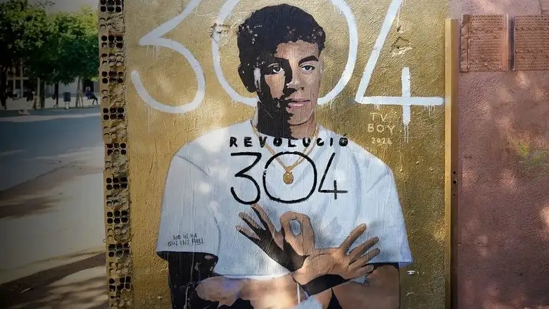 Revolucio 304 (2025)