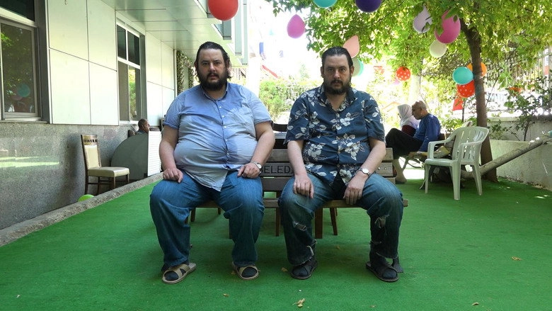 Donuk Bakislar (2020)