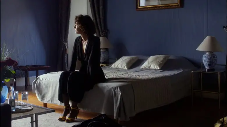 The Blue Room (2014)