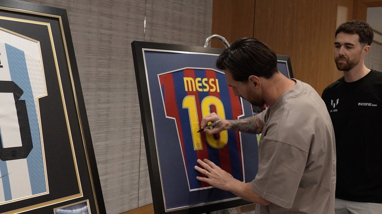 Signed, Sealed & Delivered: Inside The Billion-Dollar World Of Sports Collectibles (2026)