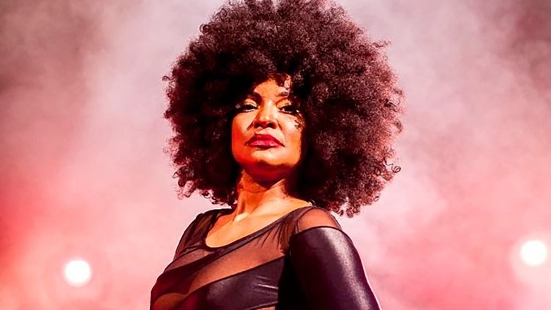 Elza Infinita (2021)