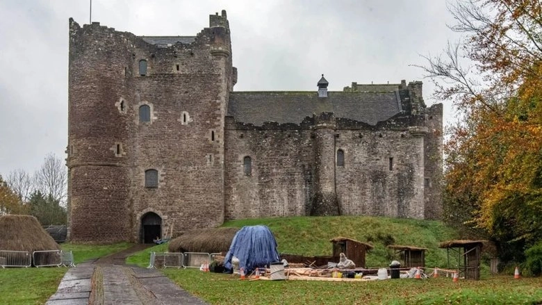 The Quest For The Holy Grail Locations (2001)