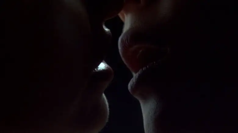 Bound (1996)