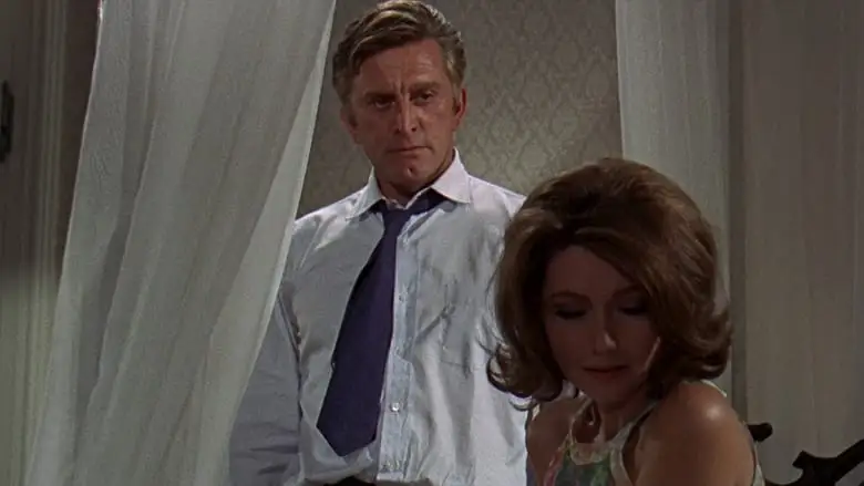 A Lovely Way To Die (1968)