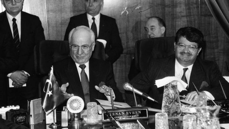 24 Ocak: Turkiye'yi Sarsan Ekonomik Kararlar (2000)