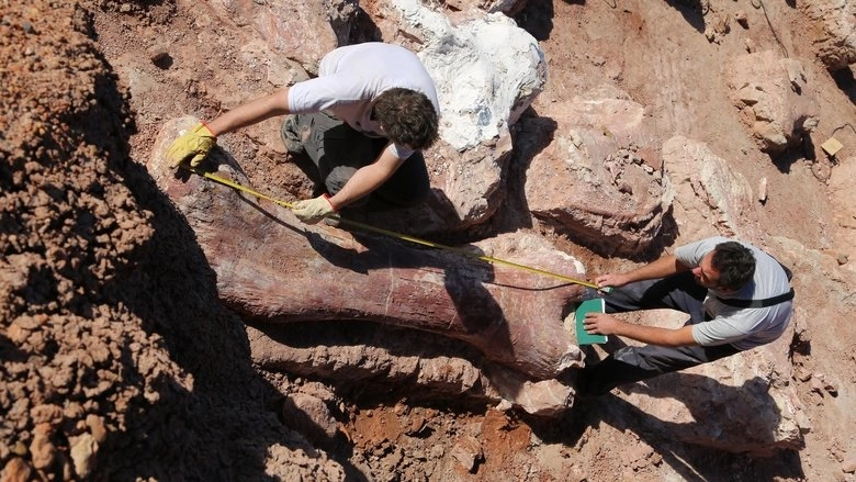 Attenborough And The Giant Dinosaur (2016)