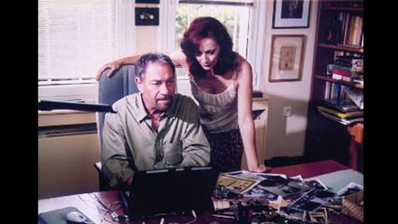 I Skoni Pou Peftei (2004)