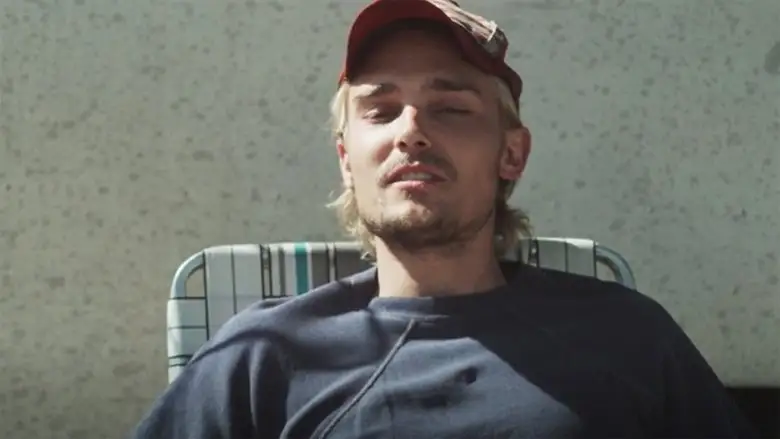 Screwball: The Ted Whitfield Story (2010)