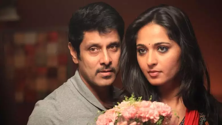 Thaandavam (2012)