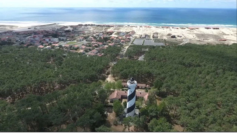 Monsieur Lacoste (2014)