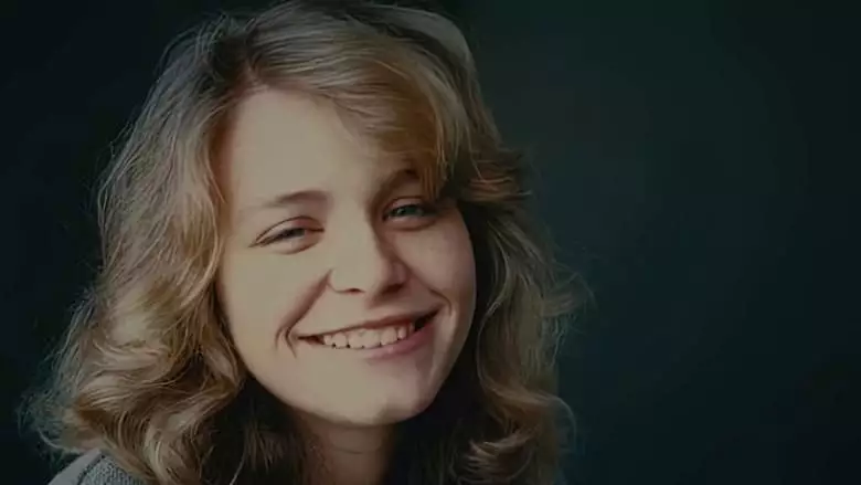Girl In The Picture (2022)