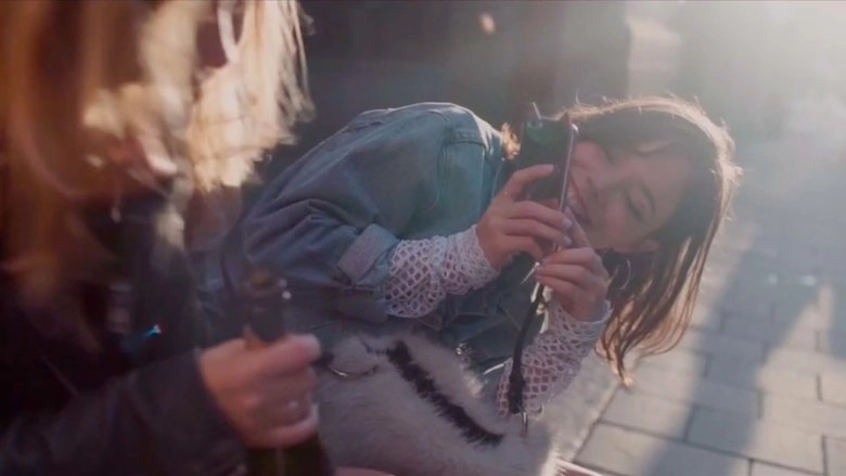 Dream Baby Dream (2017)